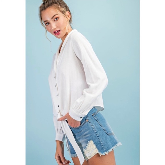 🛍New So Chic Long Sleeve Top! - Picture 2 of 6